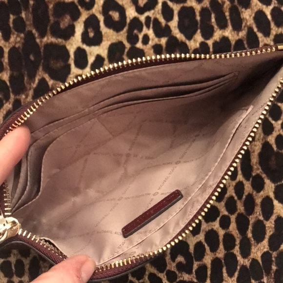 Brand New Michael Kors Genuine Leather Large Zip Clutch Wristlet in Merlot - Picture 10 of 13